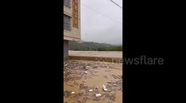 China: Family on the Water