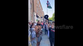 UK: Rapper MicRighteous showing up in solidarity with the actionists detained without charge for dismantling Israeli weapons