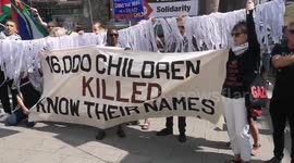 UK: 450 more names of murdered Gazan children were written on white ribbons as part of the local 