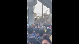 Thousands attempt to storm parliament after Indonesian government attempt to change election law