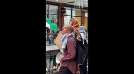 Palistine protesters boycott Wembley outlet shopping centre