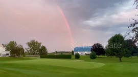 US: Huge Rainbow Appears Over Riga, New York
