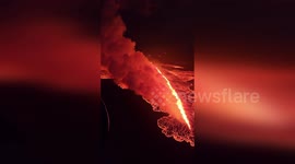 Iceland: Dramatic Volcanic Eruption Video in Grindavik