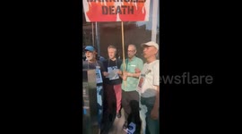 USA: 29 elders arrested after successfully blocking the doors to CitiBank's HQ