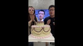 Couple's birthday candle mysteriously goes out in dramatic way in China