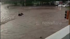 Mexico: Heavy Rainfall Causes Chaos in Culiacan: Authorities Warn of Flooding and Traffic Disruptions