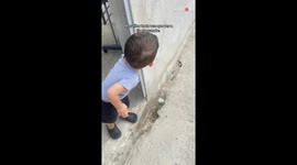 Emotional reunion: Child’s crocs fall off as he hurries to meet his aunt