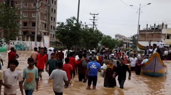 35 killed in Devastating Rains and floods in Telangana, Andhra Pradesh ...