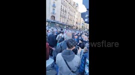 Incidents between police and protesters in front of the Argentine Congress in the march against the veto of the retirement law