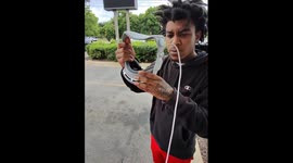 'I was trying to sell my Apple Vision and it was stolen out of my hands,' claims US man