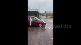 UK: Actionists inside two vehicles blocking one entrance into Kent's Israeli weapons factory