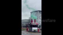 UK: All ways in to Kent's Israeli weapons factory have been taken over by Palestine Action