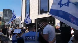 UK: In Brighton, an evangelical Christian Zionist, the organiser of the right-wing Friends of Israel in Sussex, has been led away by police after repeatedly attempting to target pro-Palestinian protesters