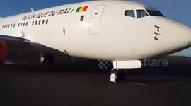 Suspected terrorists attack airport and set fire to plane in Mali