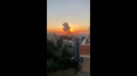 Israel Airstrike Targets Nasrallah’s Location: Massive Cloud of Smoke Captured in Dahyeh Suburbs