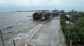 Hurricane Helene leaves more than 120 dead and causes destruction in the southeastern United States