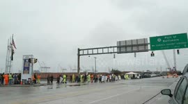 US: U.S. port workers strike over wages, automation