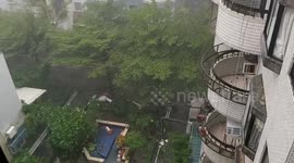 Typhoon Krathon hits Kaohsiung’s industrial district – 126 kph winds ravage city