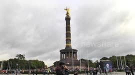 Germany: Thousands protest in Berlin against arms supplies to Ukraine