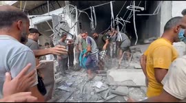 Gaza: Targeting a residential building in alzaytoun neighborhood resulted in one killed civilian, tens injured