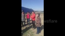 山东临邑：妇女吵架 嘴皮子的速度最终升华为手舞足蹈