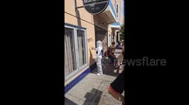 US: Man Sprays Graffiti On Wall Of Jewish-Owned Cafe In San Francisco
