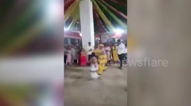 India: Man suffers heart attack during navratri performance in western India
