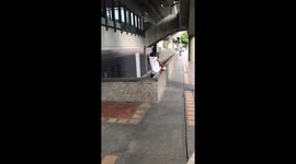 Fail on rollerblades, me falling down on skates under metro station suramericana i'm medellín Colombia