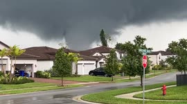 Massive tornado spares Royal Palm Beach neighborhood
