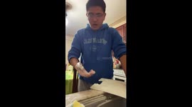 Chopping board breaks unexpectedly while being washed in Tarija