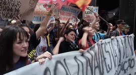 Protesters in São Paulo Against Privatization of Schools