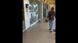 Monitor lizard attempts to enter Klang Bank