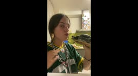 Turtle Does Not Reciprocate Kiss