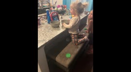 'Ahhhh!' Mum documents what happens when her daughters are given ice cream
