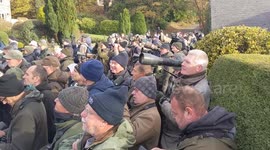 Hundreds of twitchers flock to cul-de-sac after rare bird spotted from America