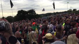 Fans pay tribute to David Bowie at Glastonbury