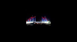 Two 9-tonne devices help rotate over 20,000-tonne bridge