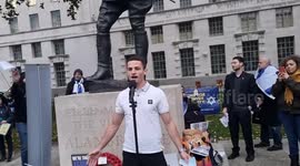 Jewish attendees sing am israel chai at the 