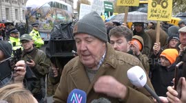 ‘Rock star’ welcome for Jeremy Clarkson as he slates the BBC at huge Farmer’s Rally in London