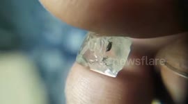 Sparkling Surprise! Indian Laborer Unearths  5.87-Carat Diamond Fom Shallow Mine