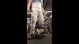 Pants torn during dumbbell sit-ups in Suzano, Brazil