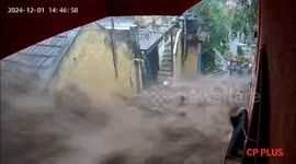 Terrifying moment landslide tears through Indian city, killing 7