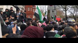 Syrian opposition singing at the rally outside the Russian embassy in London -7 Dec 2024-n-2