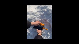 Snowball gun sparks playful battle in China