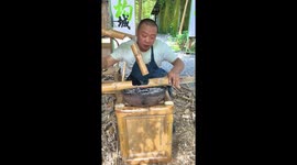 Mastered Traditional Crafts: Bamboo Chair Reinforcement in Dujiangyan, China