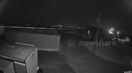 US: Bright Meteor Illuminates Night Sky Over Greater St. Louis