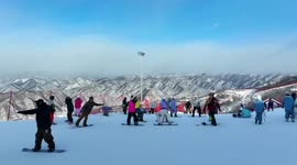 Winter sports economy drives innovation in equipment manufacturing in China's Zhangjiakou