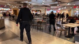 US, Bakersfield: Bakersfield Shooting Scare At Valley Plaza Mall