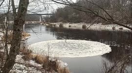 Ice circles discovered on rivers in Novgorod Region