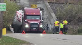 Semi Truck Strikes Low Clearance 10'8 Bridge and gets crushed